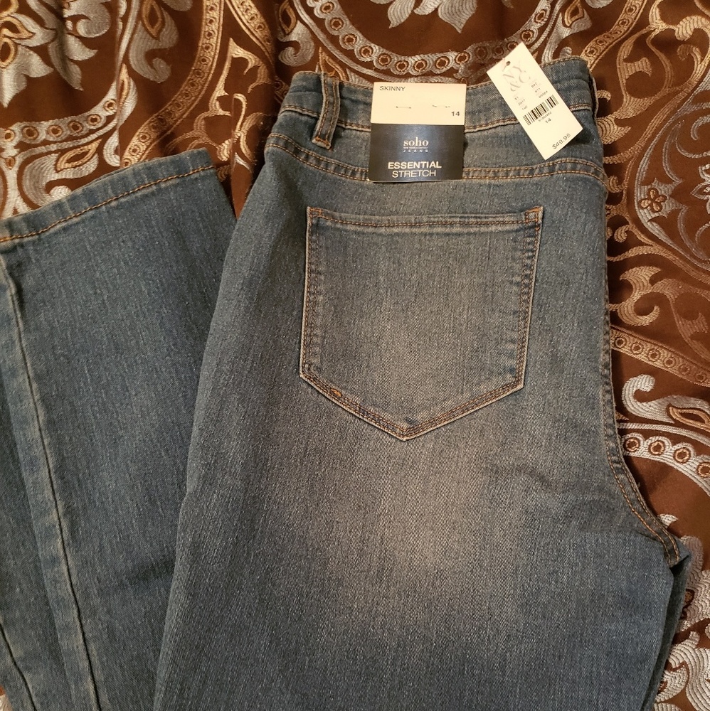 Jeans... never worn and with tag